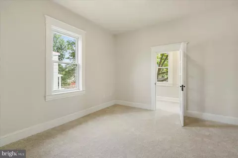 Bedroom - 4301 Arabia Ave, Baltimore, MD 21214 photo 4 of 5
