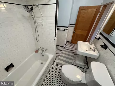 Bath - 5512 Sefton Ave, Baltimore, MD 21214 photo 3 of 8