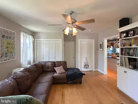 Living - 5512 Sefton Ave, Baltimore, MD 21214 photo 3 of 3