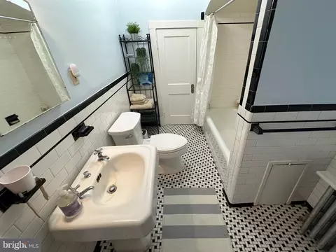 Bath - 5512 Sefton Ave, Baltimore, MD 21214 photo 4 of 8