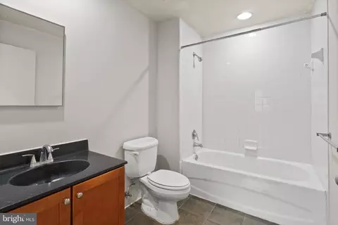 Bath - 1211 Light St #408, Baltimore, MD 21230 photo 1 of 3