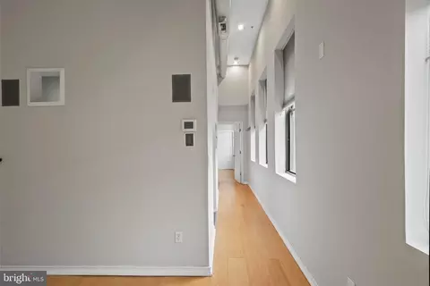 Entry Way - 1211 Light St #408, Baltimore, MD 21230 photo 4 of 4