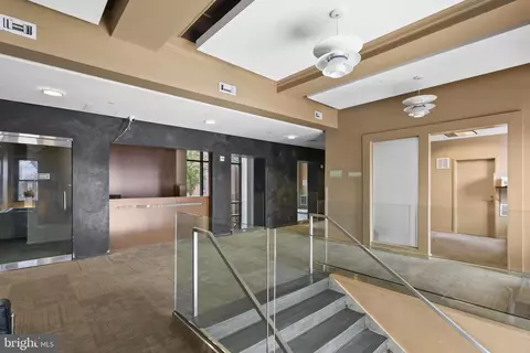 Entry Way - 1211 Light St #408, Baltimore, MD 21230 photo 2 of 4