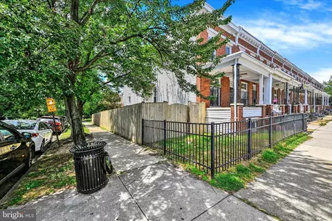 Exterior - 4000 Falls Rd, Baltimore, MD 21211 photo 2 of 2