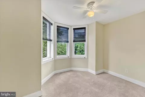 Bedroom - 4000 Falls Rd, Baltimore, MD 21211 photo 3 of 3