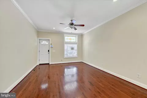 Living - 4000 Falls Rd, Baltimore, MD 21211 photo 3 of 7
