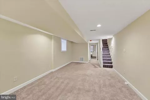 Entry Way - 4000 Falls Rd, Baltimore, MD 21211 photo 4 of 4