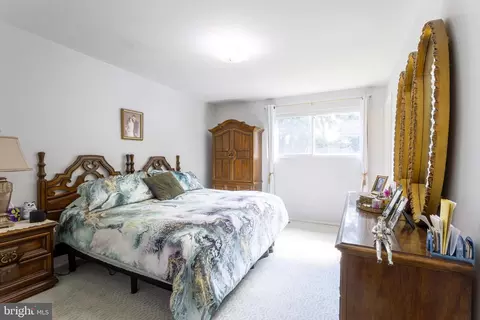 Bedroom - 3313 Claran Rd, Baltimore, MD 21215 photo 2 of 6