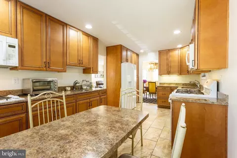 Kitchen - 3313 Claran Rd, Baltimore, MD 21215 photo 3 of 4