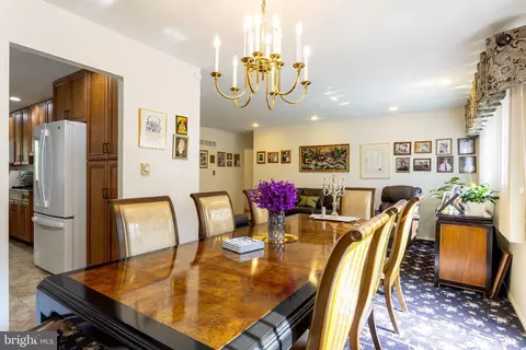 Dining - 3313 Claran Rd, Baltimore, MD 21215 photo 2 of 3