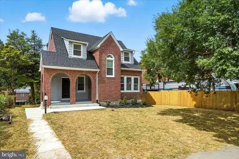 3709 Parkside Dr, Baltimore, MD 21206 photo 2