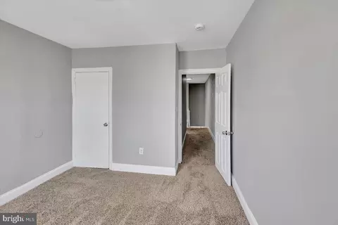 Entry Way - 74 S Kossuth St, Baltimore, MD 21229 photo 1 of 3