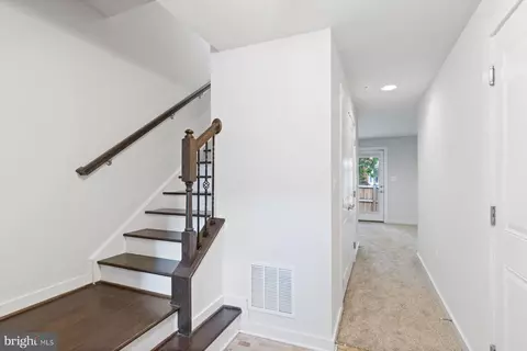 Entry Way - 4205 Skyview, Baltimore, MD 21211 photo 2 of 6