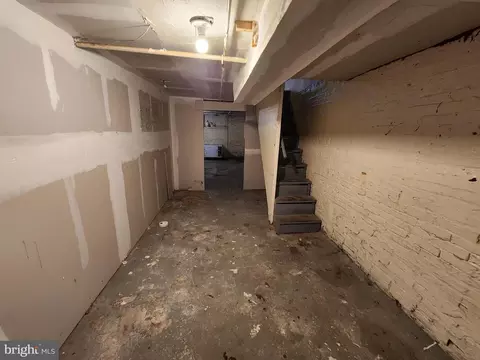 Entry Way - 2934 E Fayette St, Baltimore, MD 21224 photo 7 of 7