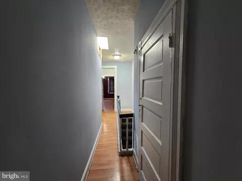 Entry Way - 2934 E Fayette St, Baltimore, MD 21224 photo 6 of 7