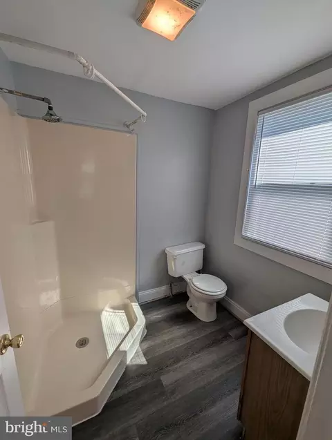 Bath - 1835 N Bond St N, Baltimore, MD 21213 photo 4 of 4