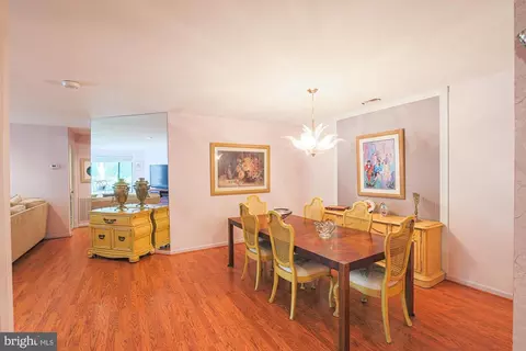 Dining - 3041 Fallstaff Rd #304D, Baltimore, MD 21209 photo 1 of 7