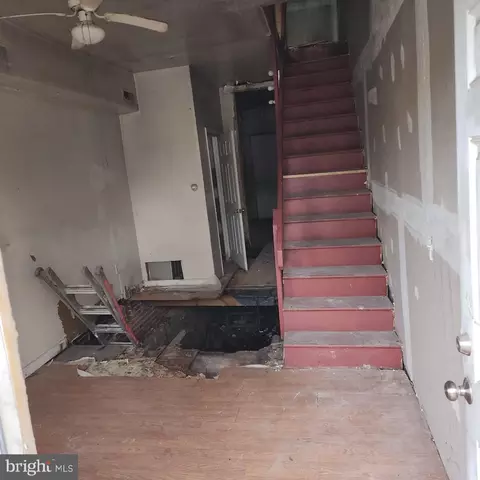 Entry Way - 1218 Mcculloh St, Baltimore, MD 21217 photo 25 of 31