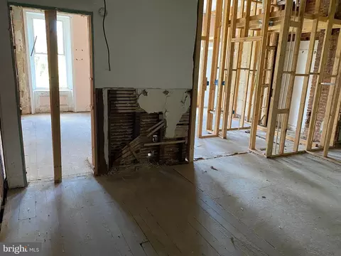 Entry Way - 1218 Mcculloh St, Baltimore, MD 21217 photo 1 of 31