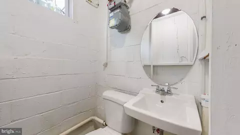 Bath - 4441 Eldone Rd, Baltimore, MD 21229 photo 1 of 1