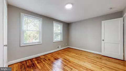 Bedroom - 4441 Eldone Rd, Baltimore, MD 21229 photo 1 of 1