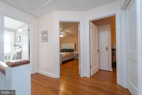 Entry Way - 3914 Rexmere Rd, Baltimore, MD 21218 photo 2 of 4