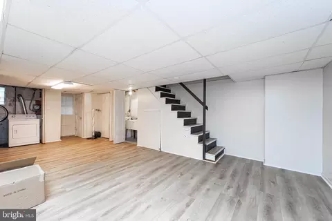 Entry Way - 3914 Rexmere Rd, Baltimore, MD 21218 photo 4 of 4