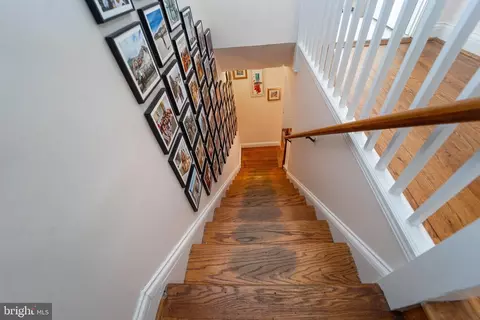 Entry Way - 3914 Rexmere Rd, Baltimore, MD 21218 photo 3 of 4