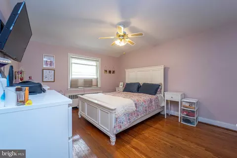 Bedroom - 3914 Rexmere Rd, Baltimore, MD 21218 photo 1 of 5