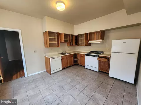 Kitchen - 118 S Mount St #2, Baltimore, MD 21223 photo 1 of 2