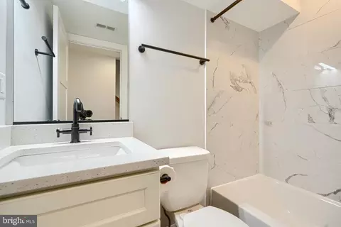 Bath - 602 S Potomac St, Baltimore, MD 21224 photo 4 of 4