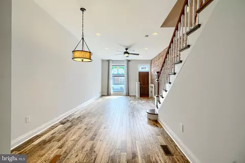 Living - 602 S Potomac St, Baltimore, MD 21224 photo 3 of 3