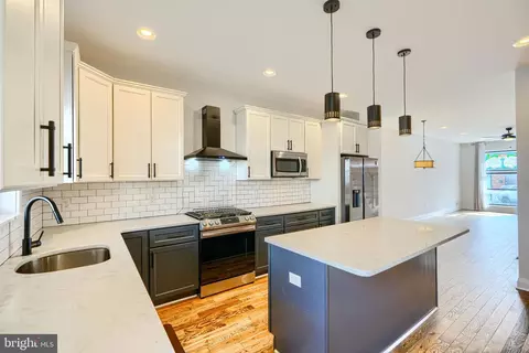 Kitchen - 602 S Potomac St, Baltimore, MD 21224 photo 3 of 4