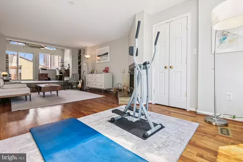 Living - 427 Grindall St #2, Baltimore, MD 21230 photo 3 of 4
