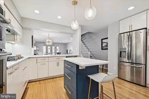 Kitchen - 427 Grindall St #2, Baltimore, MD 21230 photo 4 of 5