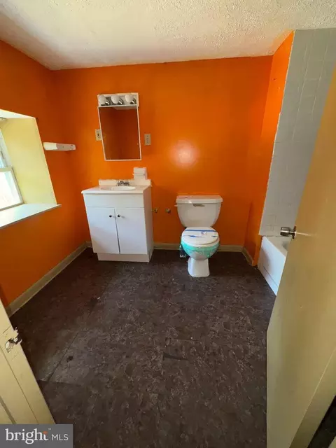 Bath - 3003 Lyttleton Rd, Baltimore, MD 21216 photo 1 of 1