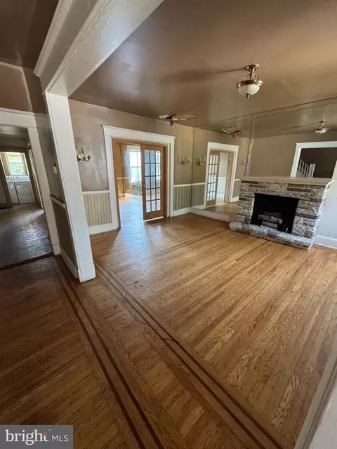 Living - 3003 Lyttleton Rd, Baltimore, MD 21216 photo 1 of 2