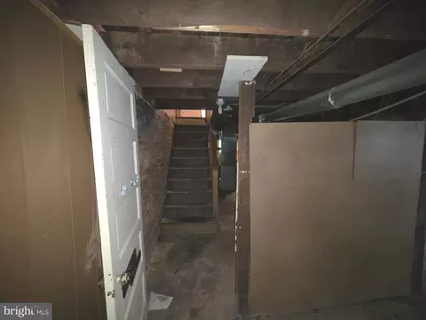 Entry Way - 3806 W Garrison Ave, Baltimore, MD 21215 photo 7 of 8