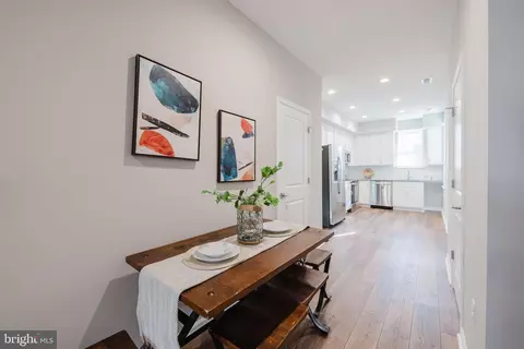 Entry Way - 729 E Preston St, Baltimore, MD 21202 photo 2 of 7