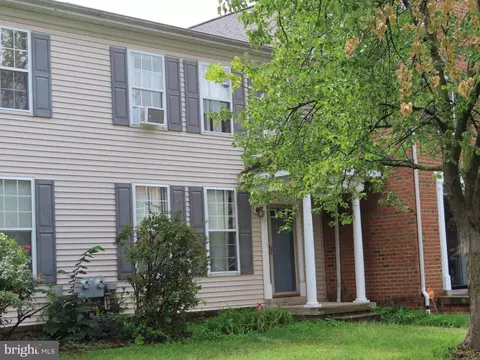 Exterior - 811 George St, Baltimore, MD 21201 photo 3 of 4
