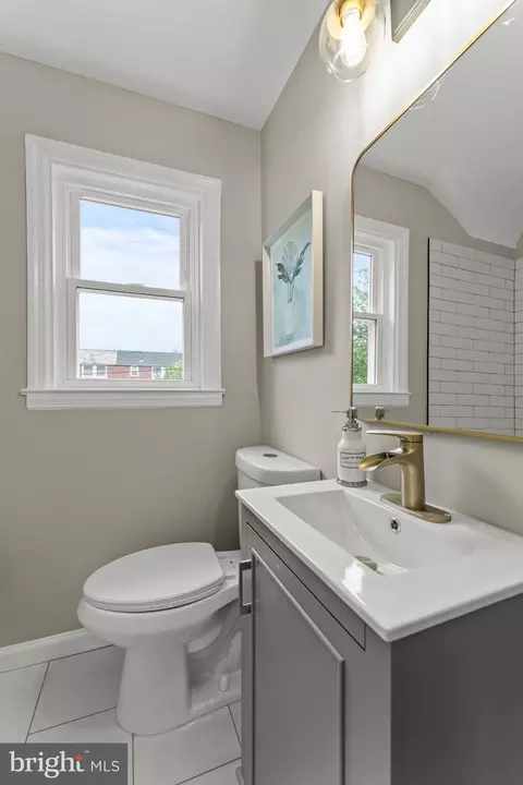 Bath - 5309 Ready Ave, Baltimore, MD 21212 photo 2 of 3