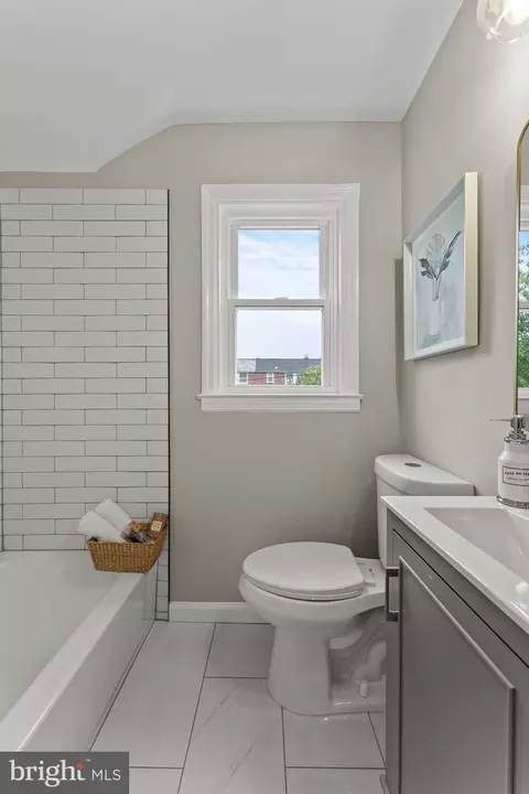 Bath - 5309 Ready Ave, Baltimore, MD 21212 photo 1 of 3