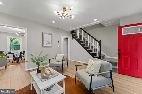 Entry Way - 5309 Ready Ave, Baltimore, MD 21212 photo 2 of 3
