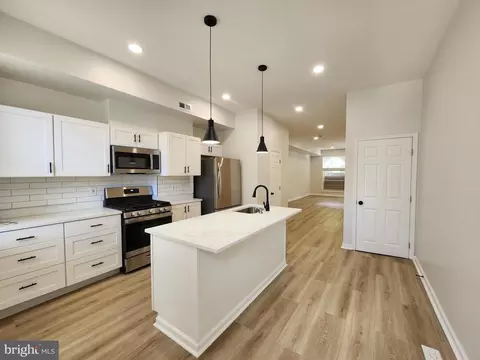 2126 Mcculloh St, Baltimore, MD 21217