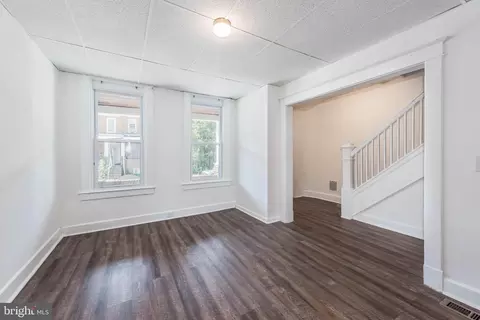 Living - 3114 Mareco Ave, Baltimore, MD 21213 photo 2 of 3
