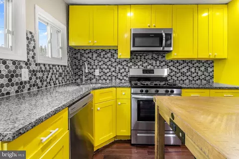 Kitchen - 1122 Sargeant St, Baltimore, MD 21223 photo 3 of 5