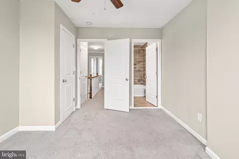 Entry Way - 1122 Sargeant St, Baltimore, MD 21223 photo 4 of 6