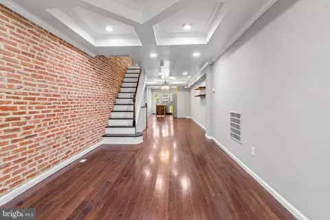 Entry Way - 1122 Sargeant St, Baltimore, MD 21223 photo 1 of 6