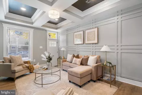 Entry Way - 2718 E Fairmount Ave, Baltimore, MD 21224 photo 3 of 10