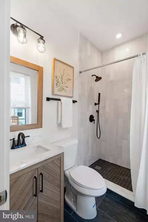 Bath - 2718 E Fairmount Ave, Baltimore, MD 21224 photo 7 of 7